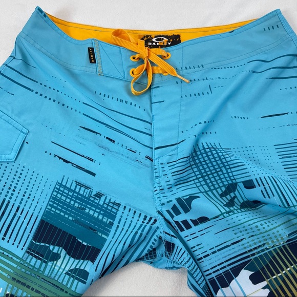 Oakley Men’s Boardshorts - Picture 7 of 11